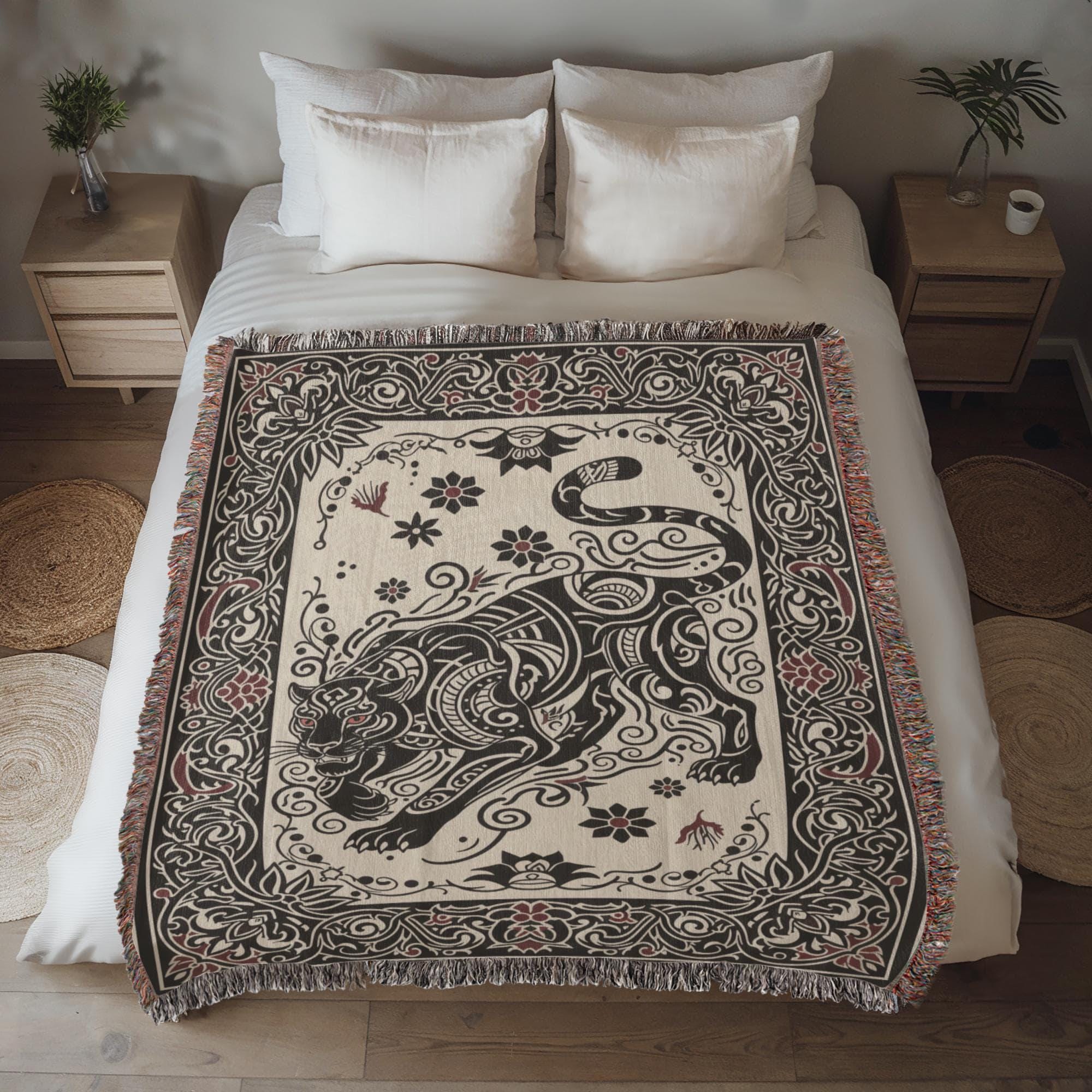 ROARING TIGER AND FLORAL ORNAMENT COTTON TAPESTRY THROW BLANKET