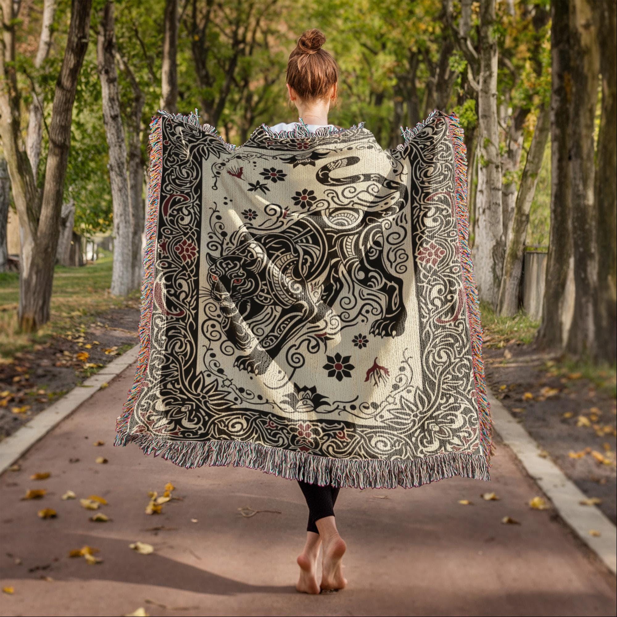 ROARING TIGER AND FLORAL ORNAMENT COTTON TAPESTRY THROW BLANKET - Image 2