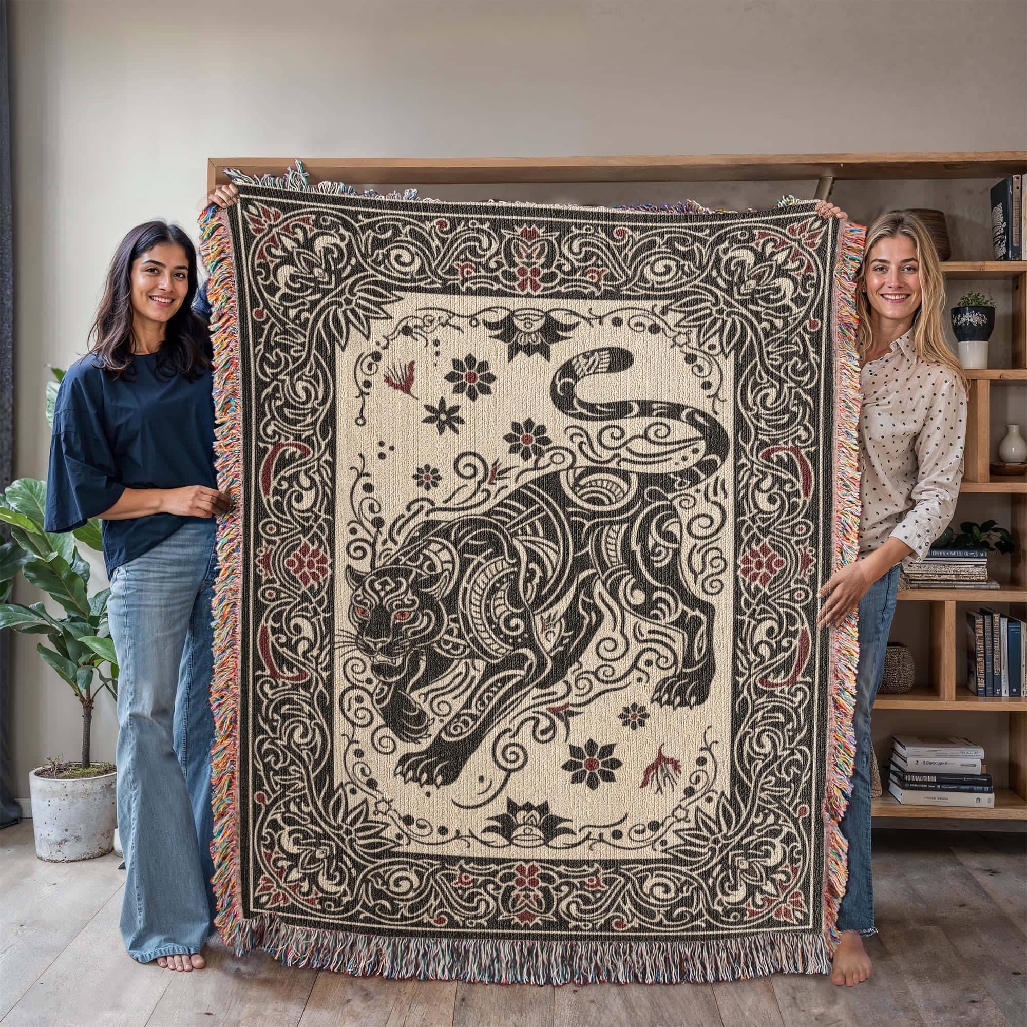 ROARING TIGER AND FLORAL ORNAMENT COTTON TAPESTRY THROW BLANKET - Image 3