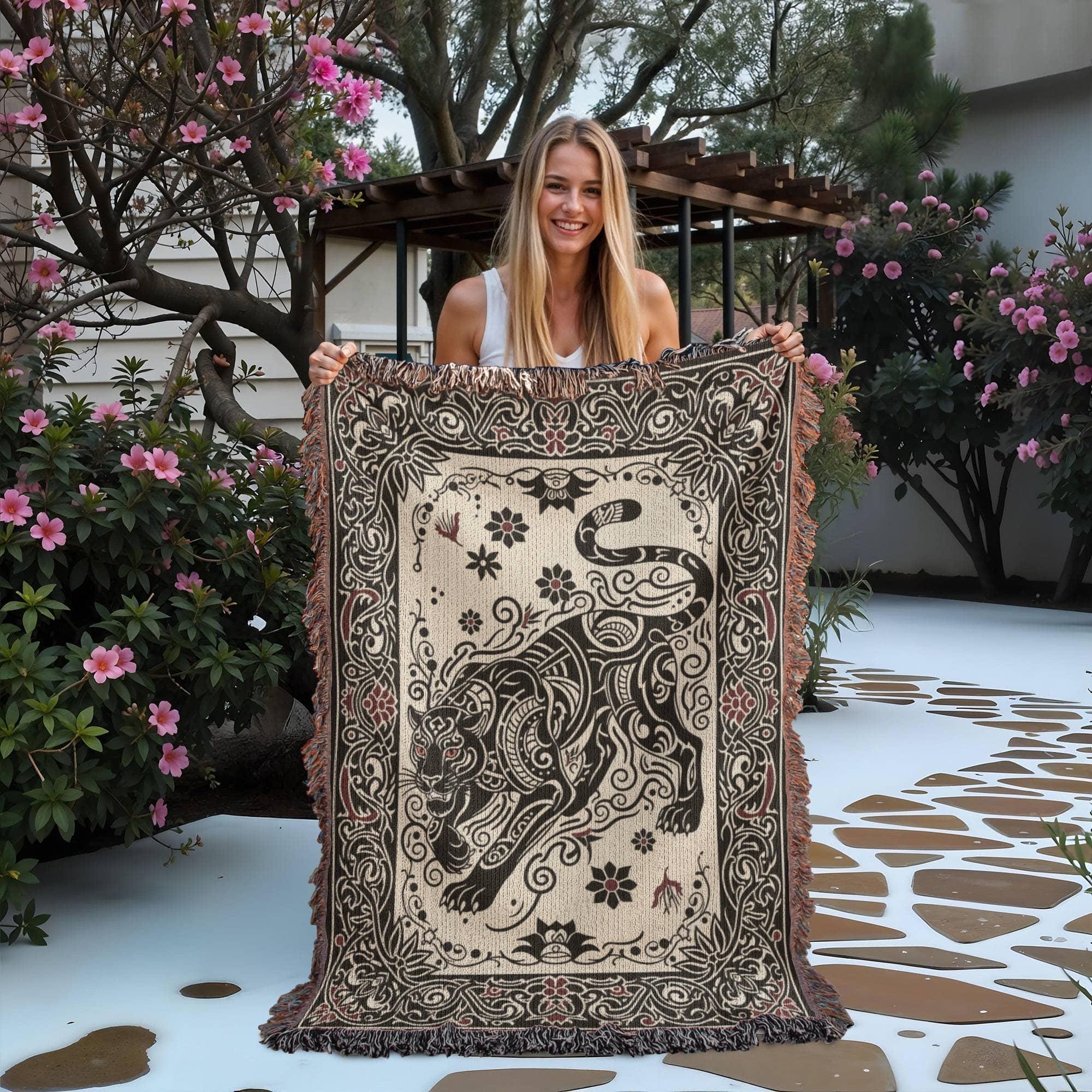 ROARING TIGER AND FLORAL ORNAMENT COTTON TAPESTRY THROW BLANKET - Image 5