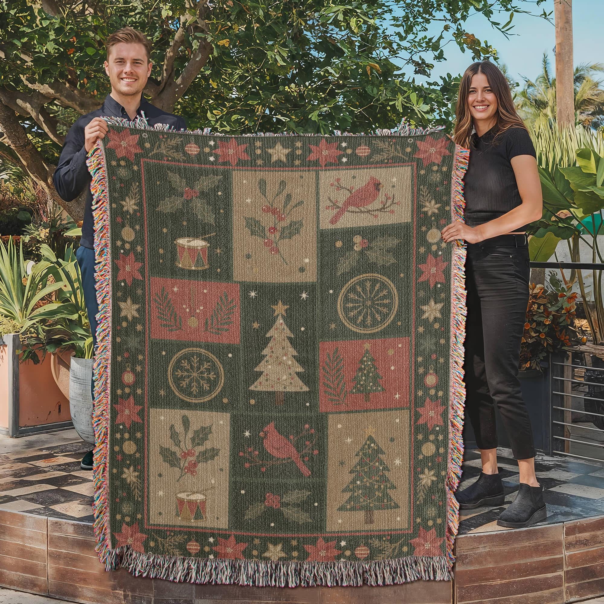 VINTAGE CARDINAL CHRISTMAS PATCHWORK COTTON TAPESTRY THROW BLANKET - Image 2